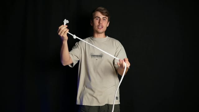 Jumping Knot
